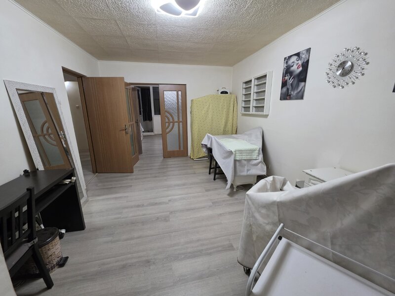 Costin Georgian, pe Barajul Bistritei, 10 minute metrou, parter,centrala