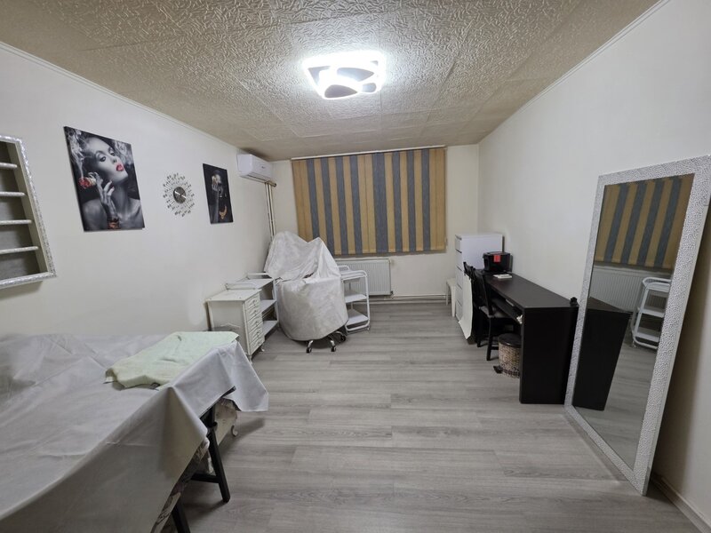 Costin Georgian, pe Barajul Bistritei, 10 minute metrou, parter,centrala