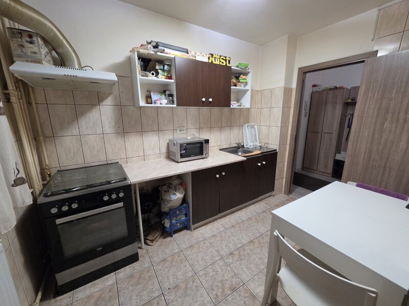 Costin Georgian, pe Barajul Bistritei, 10 minute metrou, parter,centrala