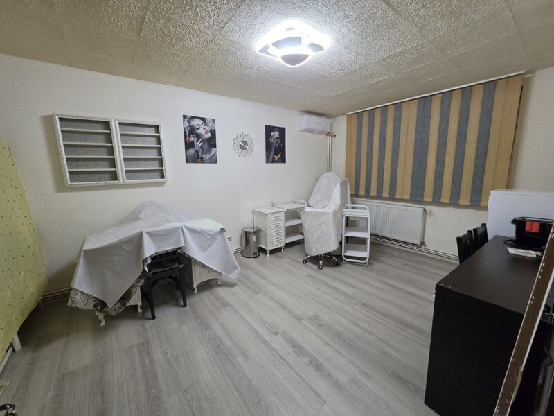 Costin Georgian, pe Barajul Bistritei, 10 minute metrou, parter,centrala