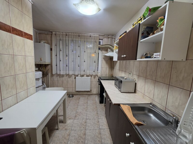 Costin Georgian, pe Barajul Bistritei, 10 minute metrou, parter,centrala